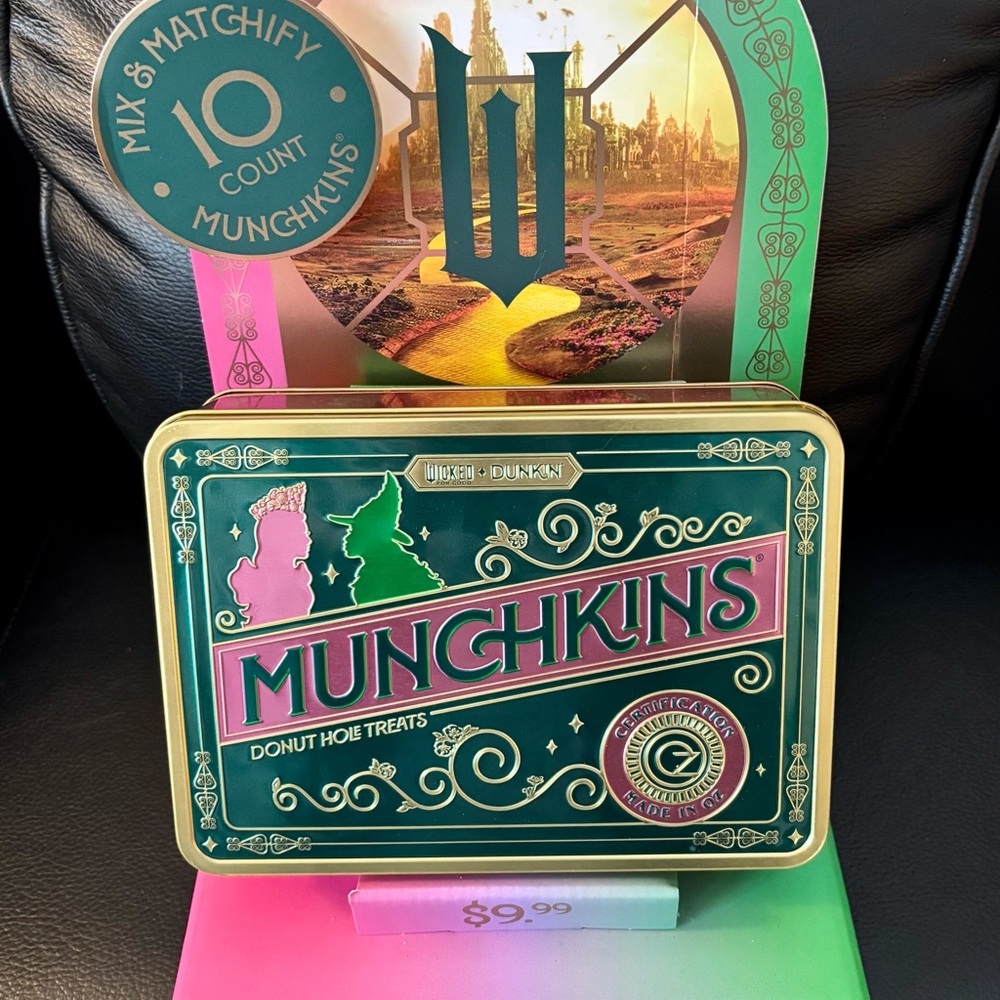 Munchkins Donut Hole Treats Tin & Display Stand